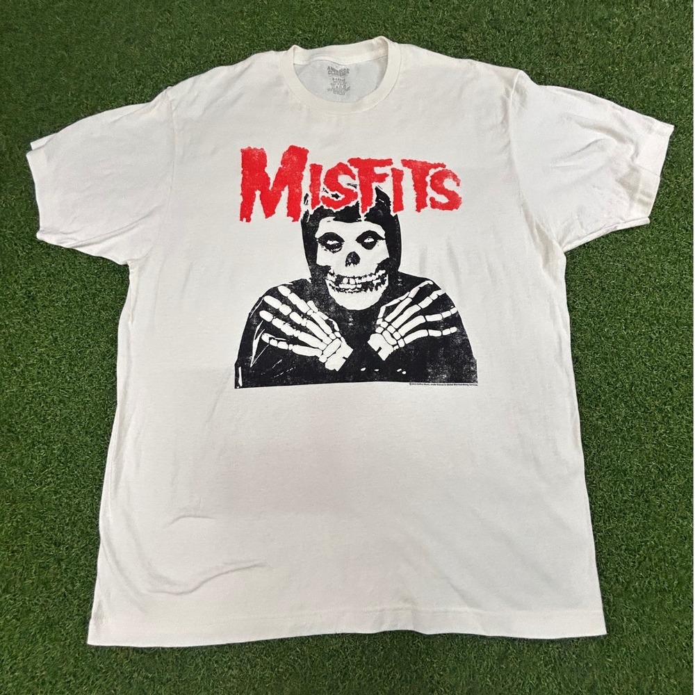Misfits Graphic T-Shirt American Classics Off White Punk Rock Band Tee XL